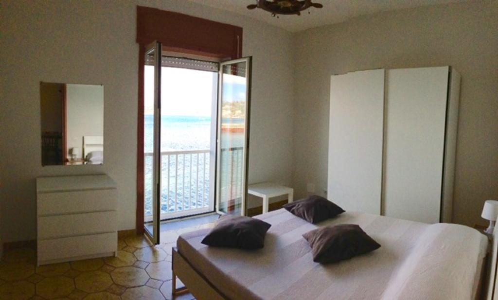 Castello Apartment Bacoli Phòng bức ảnh